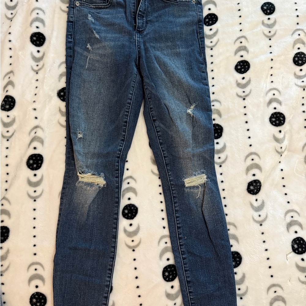 GAP Women's Skinny Jeans in Distressed Denim